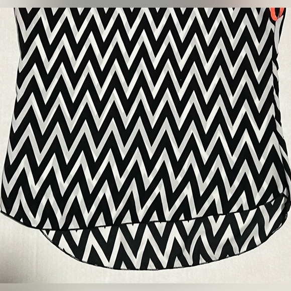 Absolute Angel New York - Short Sleeve Top Sz. MD - Picture 3 of 5